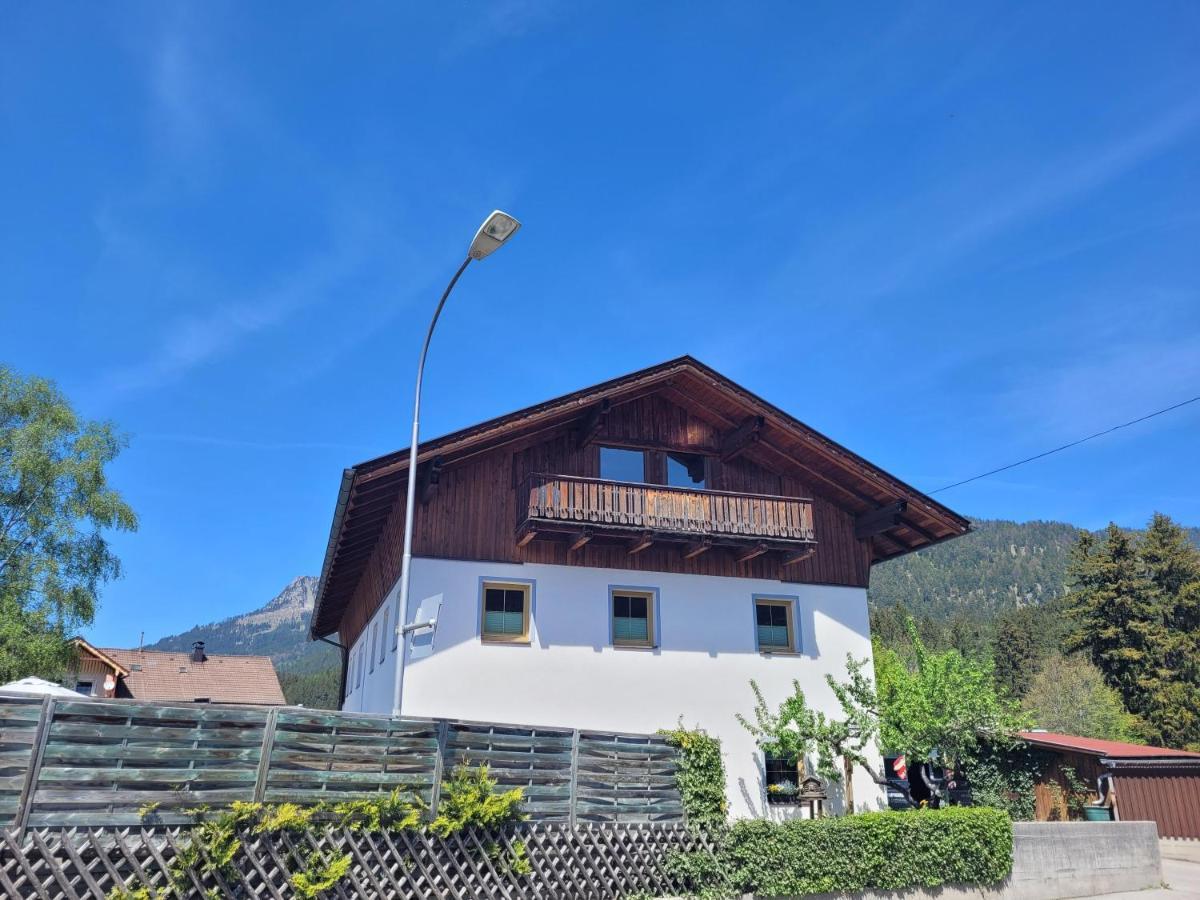 Ferienwohnung Schatz Breitenwang Exterior foto